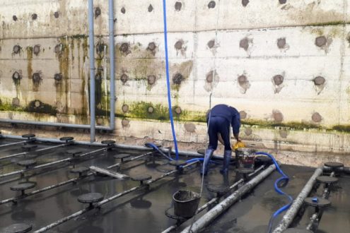 Vệ sinh bể xử lý nước thải